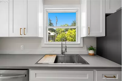 4910 SE 65th Ave, Portland, OR 97206 - Photo 17