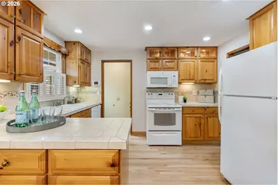 4954 SE Willow St, Milwaukie, OR 97222 - Photo 15