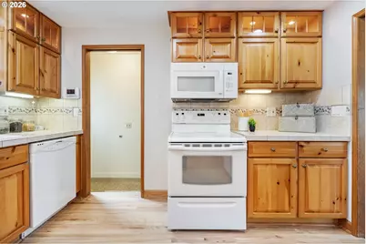 4954 SE Willow St, Milwaukie, OR 97222 - Photo 17