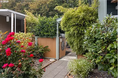 17747 S Greenfield Dr, Oregon City, OR 97045 - Photo 27