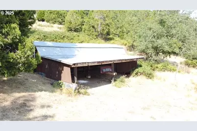 1604 Spring Brook Rd, Myrtle Creek, OR 97457 - Photo 39