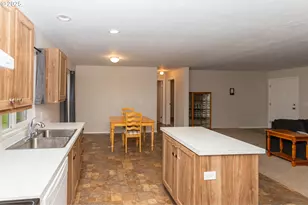 5660 Daisy St, Springfield, OR 97478 - Photo 11