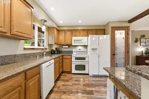 17395 Wiles Ct, Gladstone, OR 97027 - Photo 11