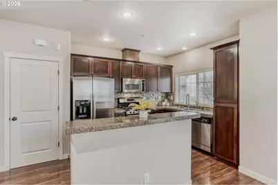 614 NE Garswood Ln, Beaverton, OR 97006 - Photo 19