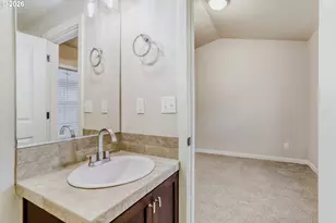 614 NE Garswood Ln, Beaverton, OR 97006 - Photo 37