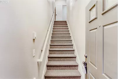 614 NE Garswood Ln, Beaverton, OR 97006 - Photo 5