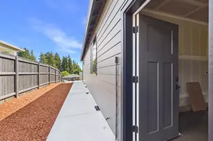 416 W 20th Wy, La Center, WA 98629 - Photo 35