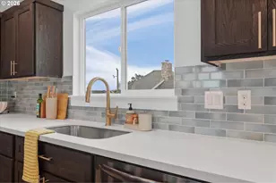 135 6th Ave, Seaside, OR 97138 - Photo 13