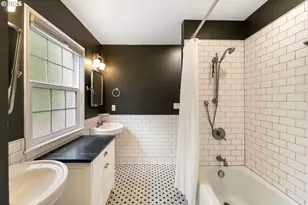 3926 SW Martins Ln, Portland, OR 97239 - Photo 33