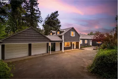 3926 SW Martins Ln, Portland, OR 97239 - Photo 9