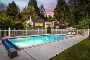 3926 SW Martins Ln, Portland, OR 97239 - Photo 41