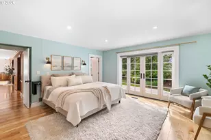 3926 SW Martins Ln, Portland, OR 97239 - Photo 5