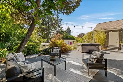 3926 SW Martins Ln, Portland, OR 97239 - Photo 15