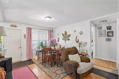 1378 6th St, Salem, OR 97304 - Photo 7