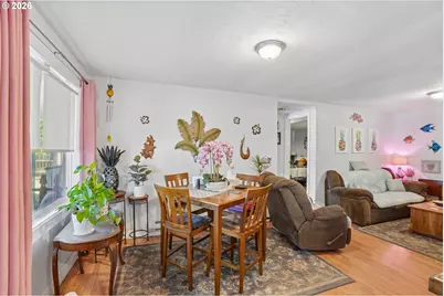 1378 6th St, Salem, OR 97304 - Photo 11