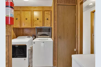 21100 NE Sandy Blvd #62, Fairview, OR 97024 - Photo 27