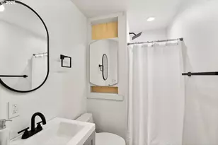 12119 SE Henderson Dr, Portland, OR 97266 - Photo 31