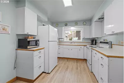 2915 NE Loop Dr, Otis, OR 97368 - Photo 13