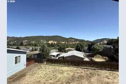 225 Nestucca Ln, Roseburg, OR 97471 - Photo 33