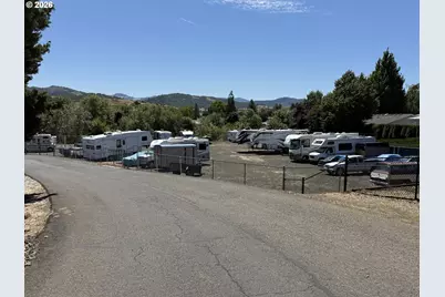 225 Nestucca Ln, Roseburg, OR 97471 - Photo 43