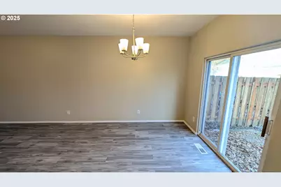 18541 SW Takena Ct, Beaverton, OR 97003 - Photo 5