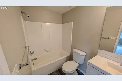 18541 SW Takena Ct, Beaverton, OR 97003 - Photo 23