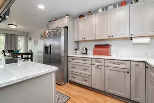 1002 W Charles St, Newberg, OR 97132 - Photo 15