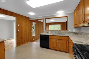 29652 Lusk Rd, Eugene, OR 97405 - Photo 21