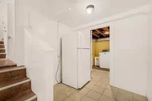 653 SW Sherman St, Portland, OR 97201 - Photo 33