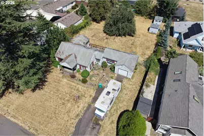 10831 NE Knott St, Portland, OR 97220 - Photo 5
