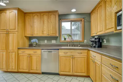 355 S 13th St, Saint Helens, OR 97051 - Photo 15