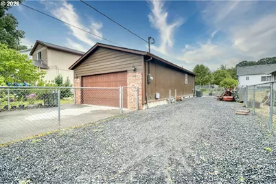 355 S 13th St, Saint Helens, OR 97051 - Photo 29