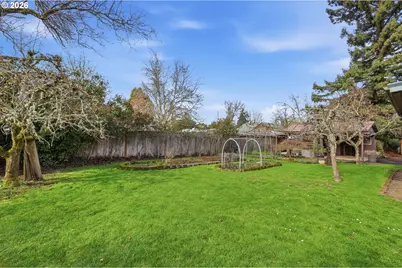 2096 1/2 Arthur St, Eugene, OR 97405 - Photo 39