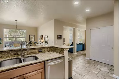 3710 SE Scarlet Pl, Hillsboro, OR 97123 - Photo 21