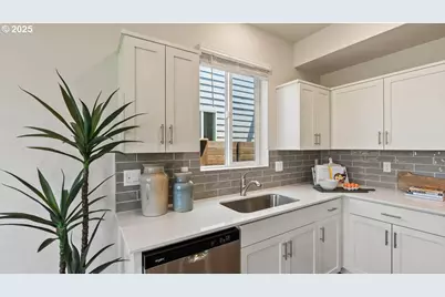 3564 SW Binford Ave, Gresham, OR 97080 - Photo 3