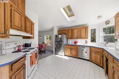 25205 NW Mount Richmond Rd, Yamhill, OR 97148 - Photo 11