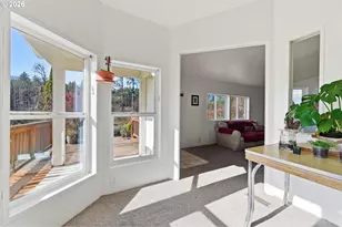 25205 NW Mt Richmond Rd, Yamhill, OR 97148 - Photo 9