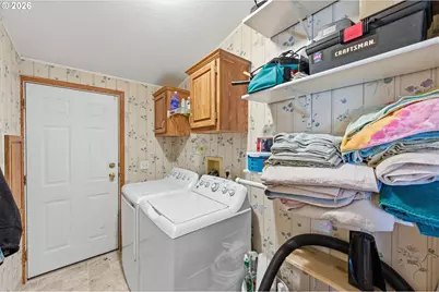 25205 NW Mount Richmond Rd, Yamhill, OR 97148 - Photo 23