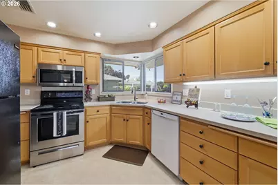 825 Louis St, Eugene, OR 97402 - Photo 17