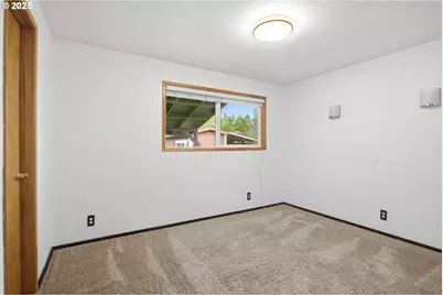 777 60th St, Springfield, OR 97478 - Photo 15