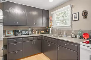 97 W 36th Ave, Eugene, OR 97405 - Photo 9