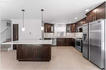 16600 SE Salmon St, Portland, OR 97233 - Photo 13