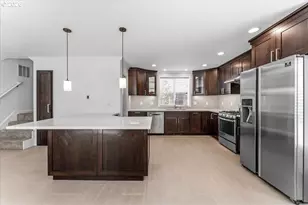 16600 SE Salmon St, Portland, OR 97233 - Photo 13