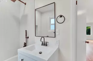 1712 SE Stark St, Portland, OR 97214 - Photo 27
