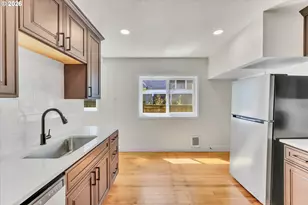 1712 SE Stark St, Portland, OR 97214 - Photo 39