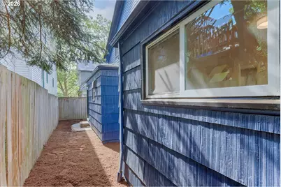 1712 SE Stark St, Portland, OR 97214 - Photo 7