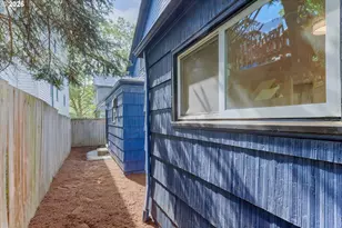 1712 SE Stark St, Portland, OR 97214 - Photo 7