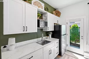 21820 SW Fuller Dr, Tualatin, OR 97062 - Photo 31