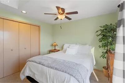 16051 SW Refectory Pl, Portland, OR 97224 - Photo 27