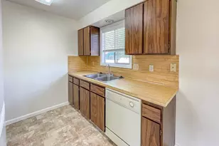 1959 Green Ave, Roseburg, OR 97471 - Photo 13